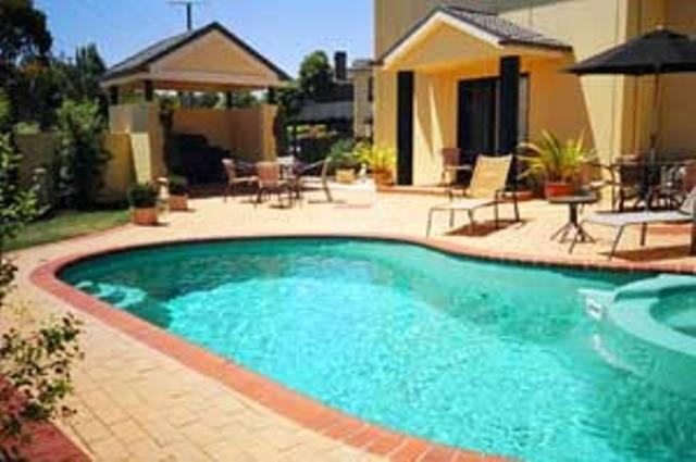 Hopkins House Motel & Apartments Warrnambool Bagian luar foto