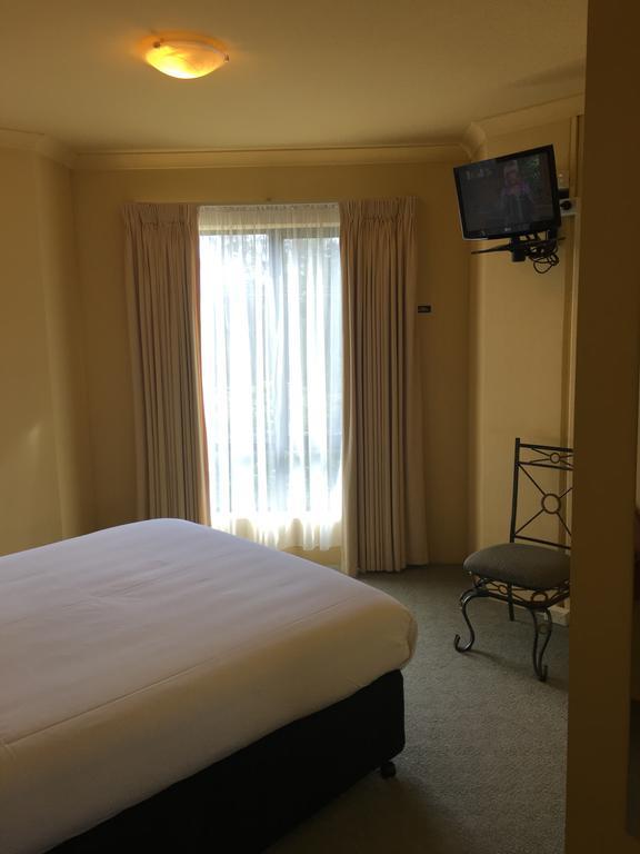 Hopkins House Motel & Apartments Warrnambool Bagian luar foto