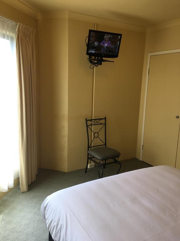 Hopkins House Motel & Apartments Warrnambool Bagian luar foto