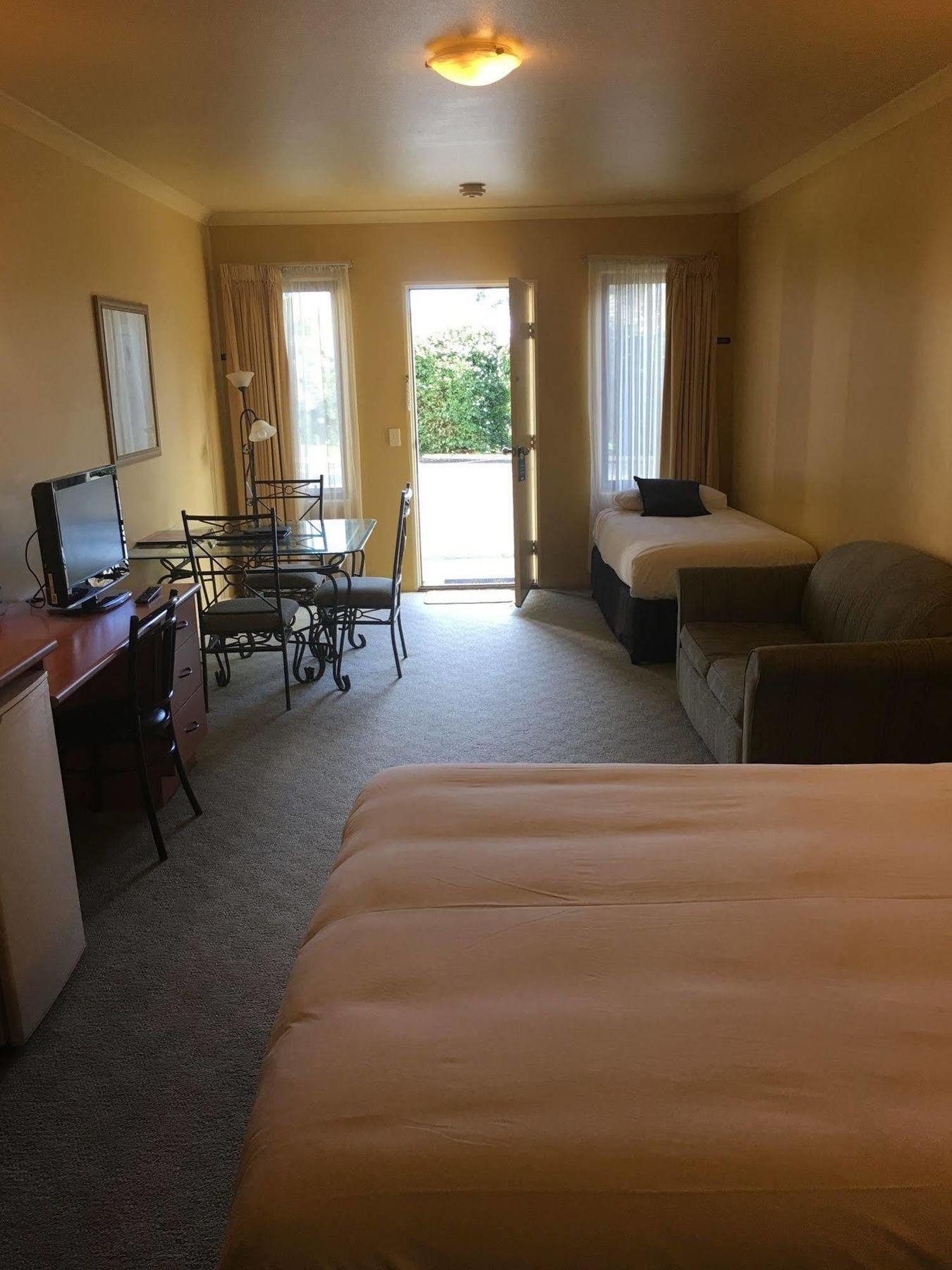 Hopkins House Motel & Apartments Warrnambool Bagian luar foto